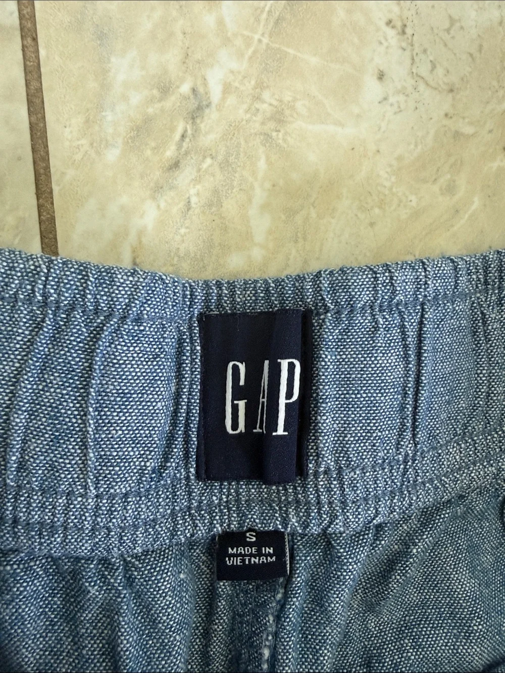 GAP Men's Chambray Drawstring Athletic Shorts - Blue